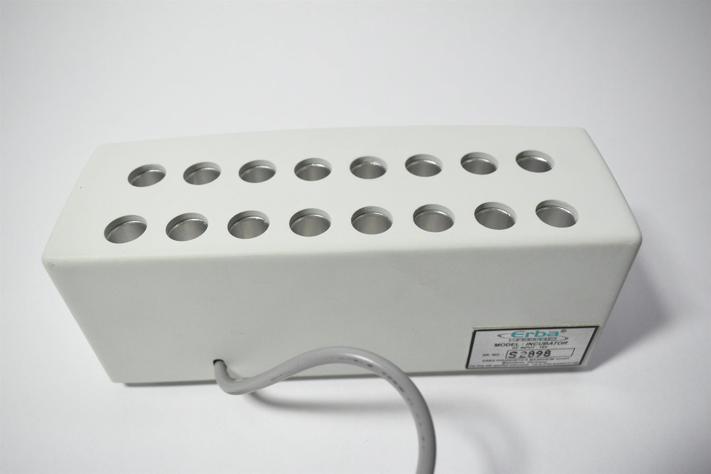 Erba Mannheim Incubator with 16 Holes 18V