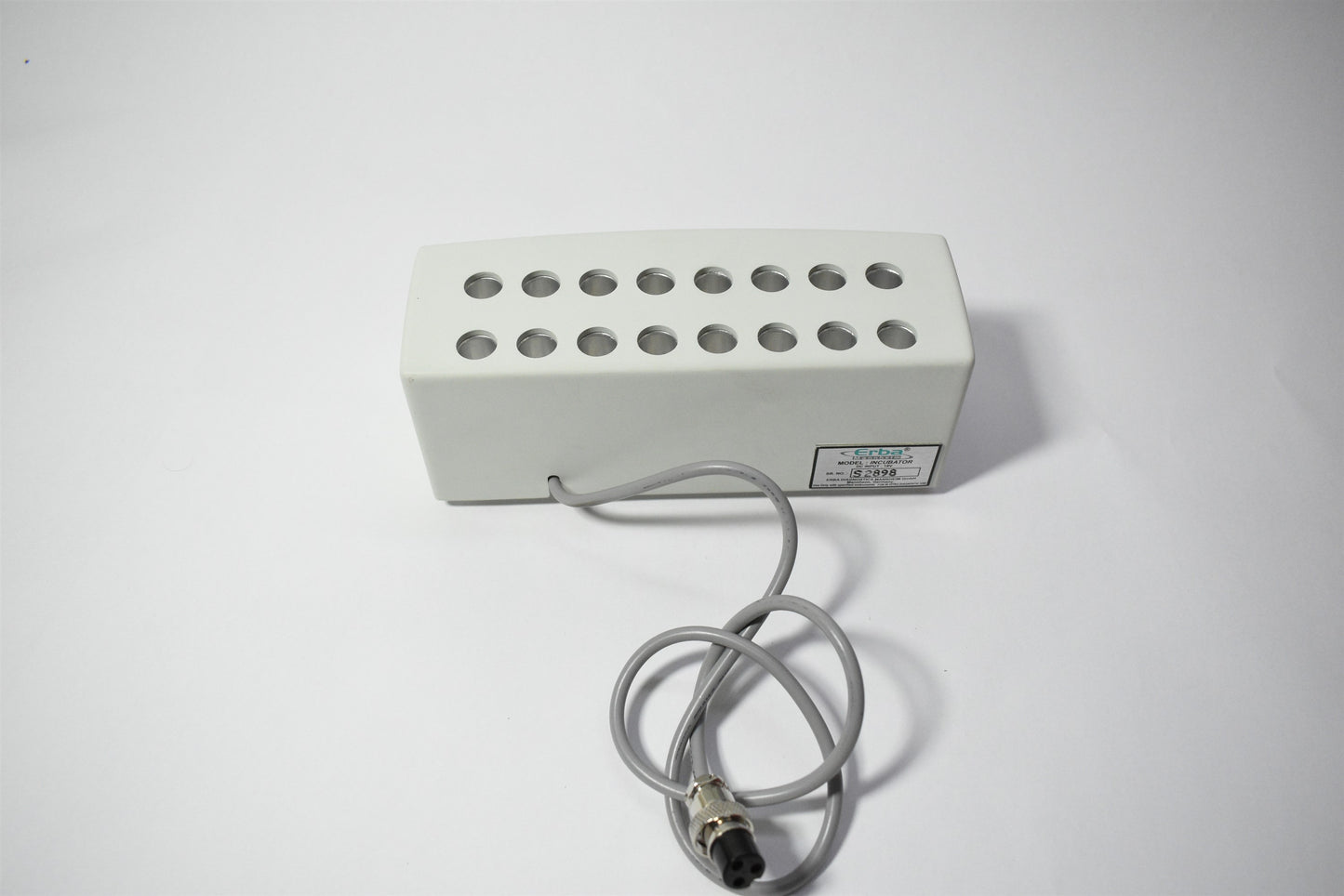 Erba Mannheim Incubator with 16 Holes 18V