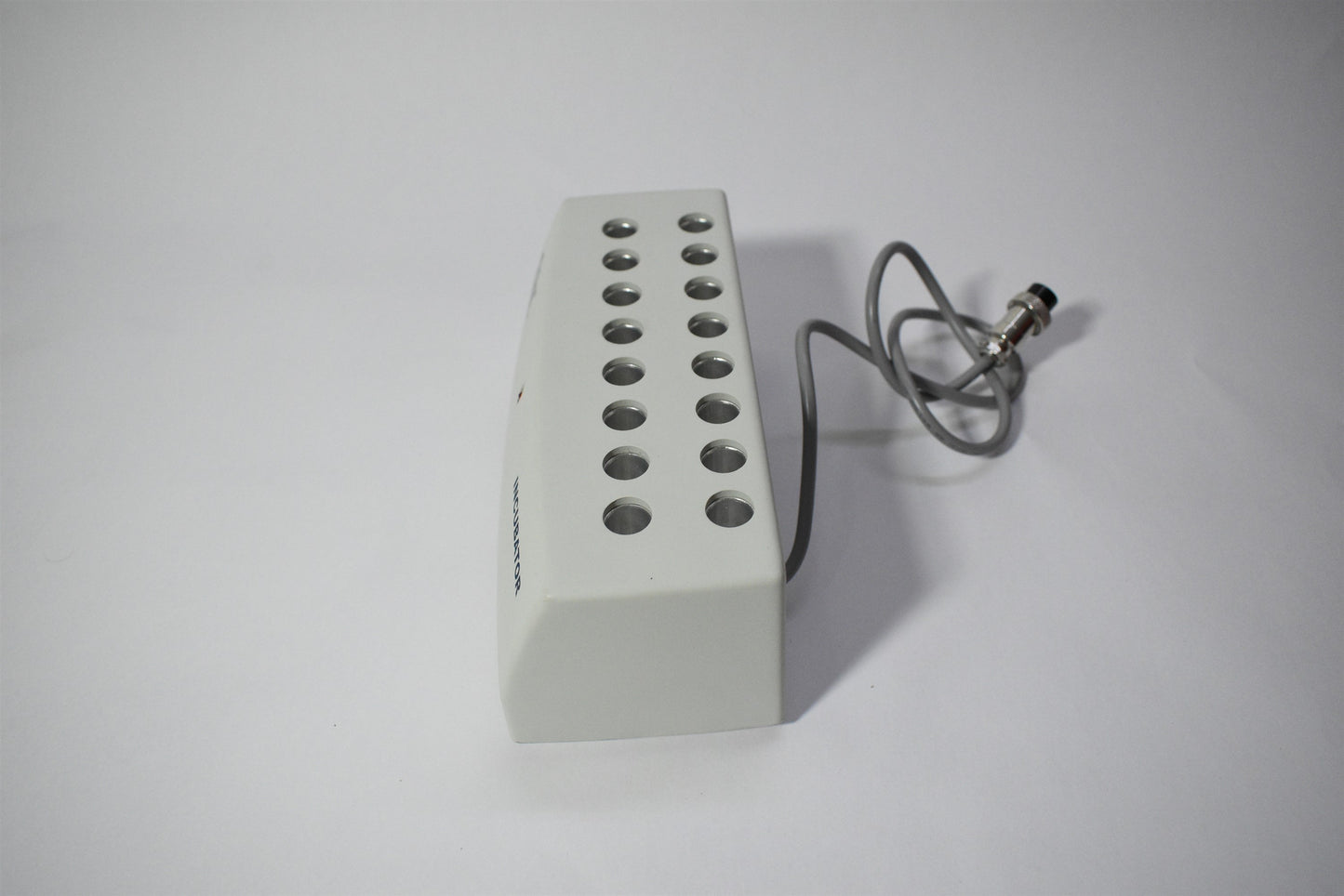 Erba Mannheim Incubator with 16 Holes 18V